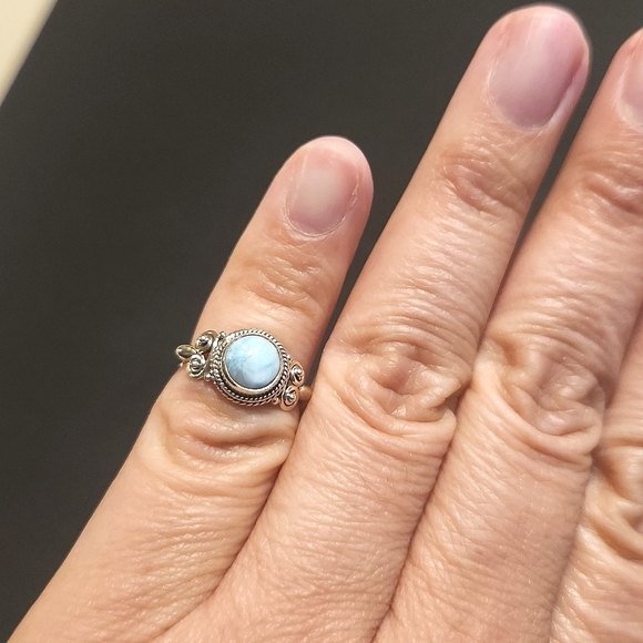 Sharli's Closet Jewelry - NEW Genuine Sterling Silver & Larimar Ring